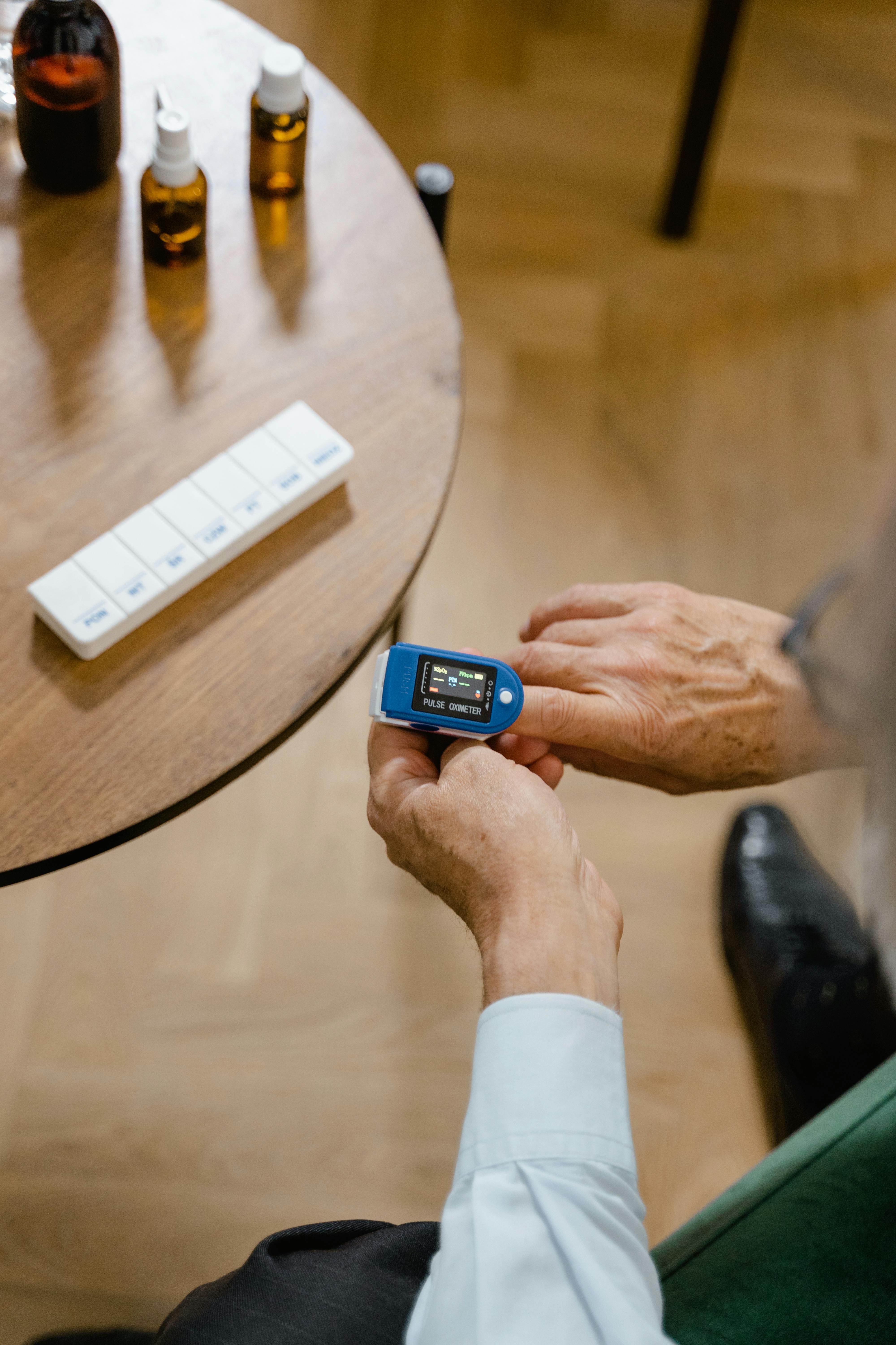 Elderly O2 Sats Pexels Tima Miroshnichenko 8376175